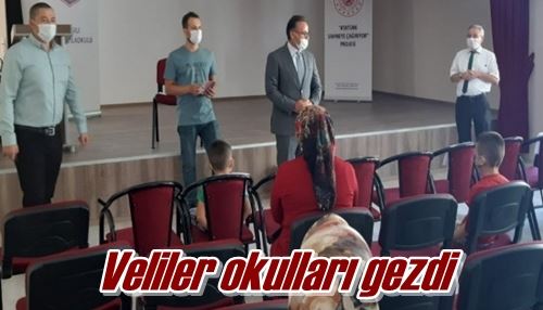 Veliler okulları gezdi