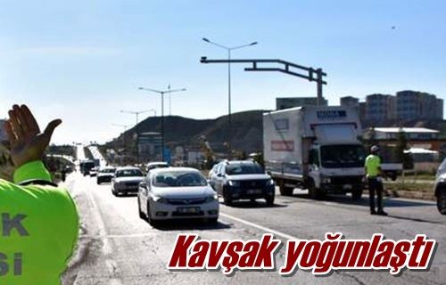 Kavşak yoğunlaştı