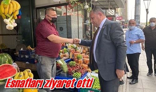 Esnafları ziyaret etti