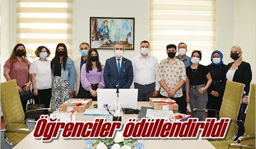 Öğrenciler ödüllendirildi