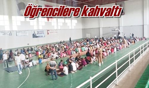 Öğrencilere kahvaltı