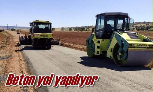 Beton yol yapılıyor