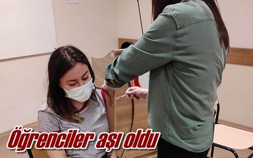 Öğrenciler aşı oldu