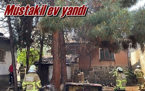 Müstakil ev yandı