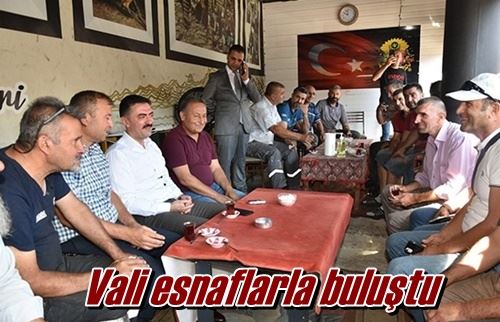 Esnaflarla buluştu