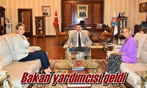 Bakan yardımcısı geldi