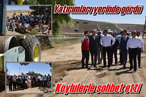 Köylülerle sohbet etti
