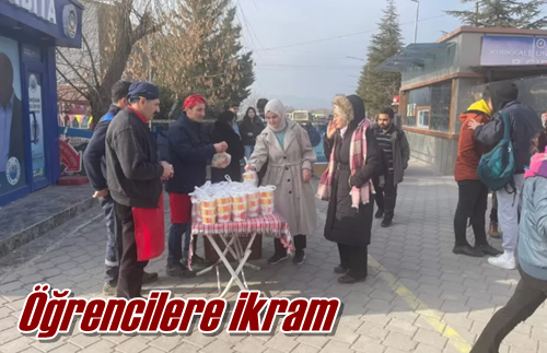 Öğrencilere ikram 