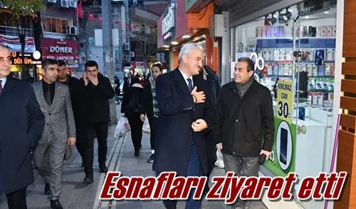 Esnafları ziyaret etti