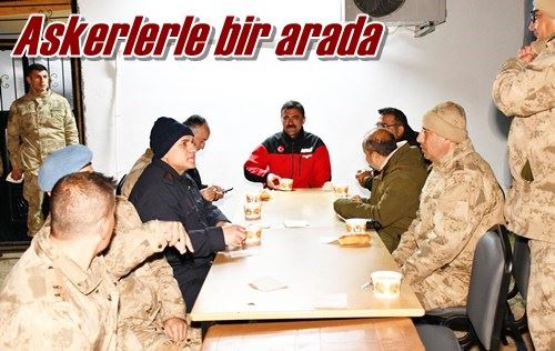Askerlerle bir arada