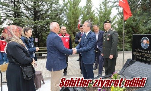 Şehitler ziyaret edildi