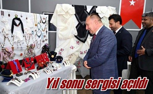 Yıl sonu sergisi açıldı