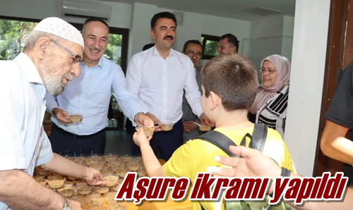 Aşure ikramı yapıldı