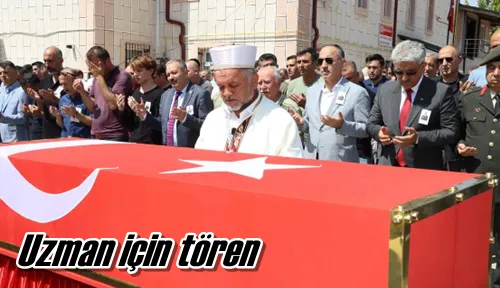 Uzman için tören