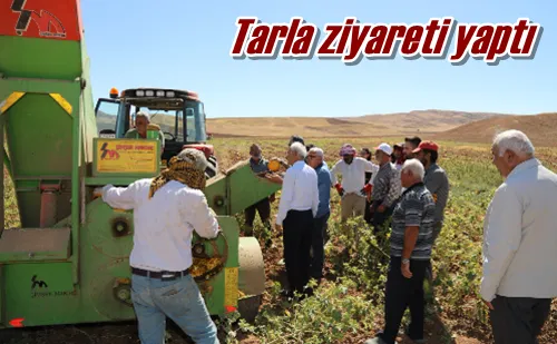 Tarla ziyareti yaptı