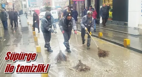 Süpürge ile temizlik!