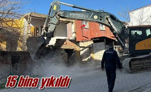 15 bina yıkıldı