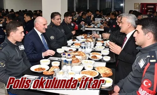 Polis okulunda iftar