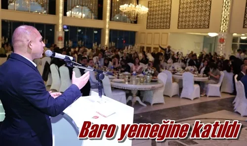 Baro yemeğine katıldı