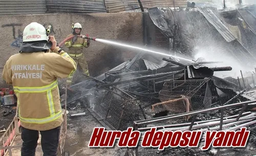 Hurda deposu yandı