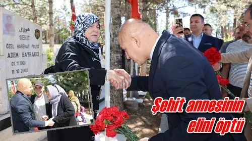 Şehit annesinin elini öptü