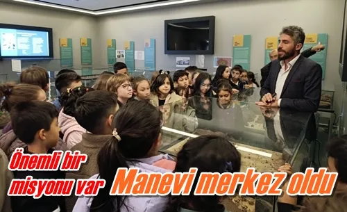 Manevi merkez oldu
