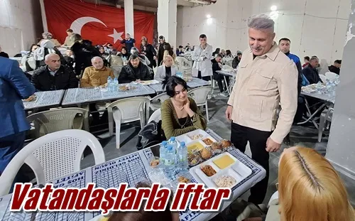Vatandaşlarla iftar