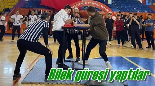 Bilek güreşi yaptılar