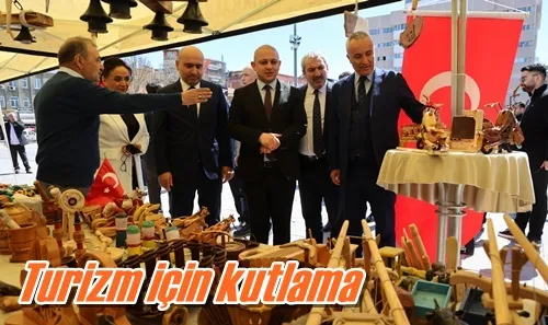 Turizm için kutlama