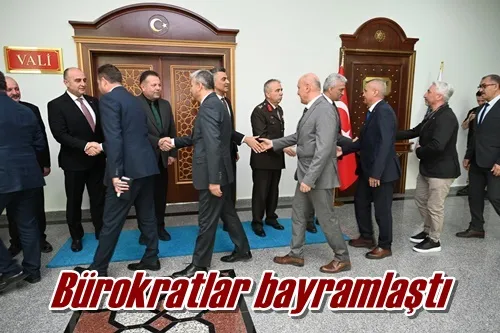 Bürokratlar bayramlaştı