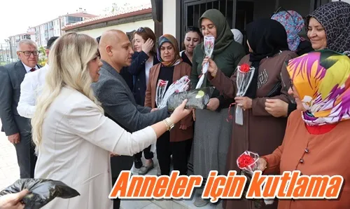 Anneler için kutlama