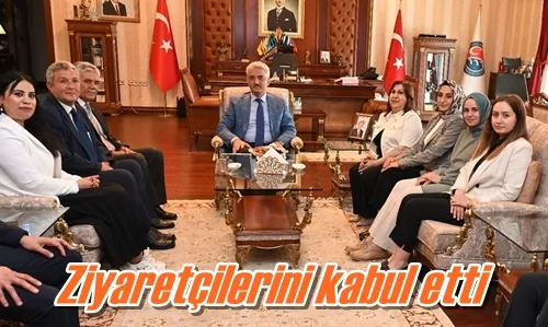 Ziyaretçilerini kabul etti