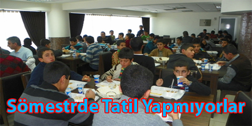 Sömestrde Tatil Yapmıyorlar