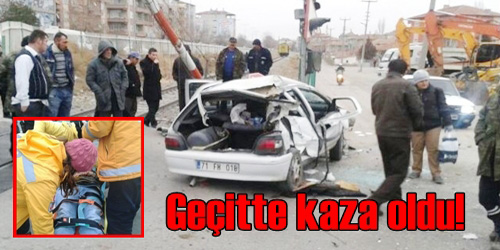 Geçitte Kaza Oldu