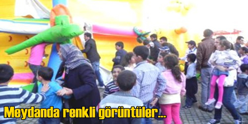 Meydanda doyasıya eğlendiler