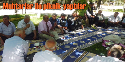 Muhtarlar İle Parkta Piknik Yaptılar