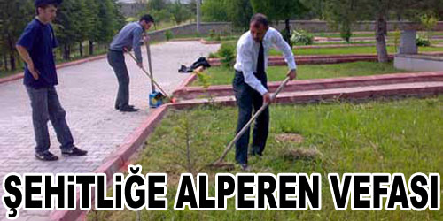 Alperenlerden Şehitlik Temizliği