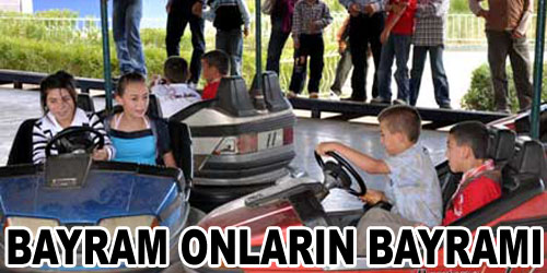 Yuva Çocukları Lunaparkta