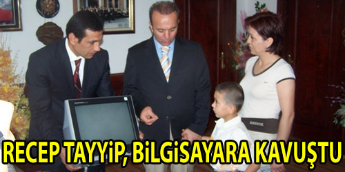 Recep Tayyip, Bilgisayarını Aldı