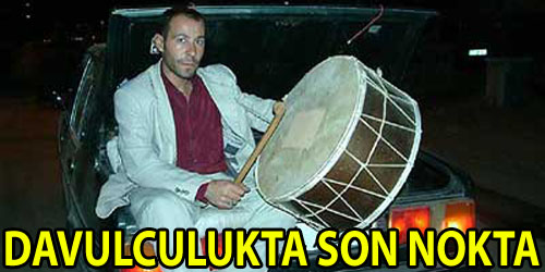 Araba Bagajında Davul Çalıyorlar