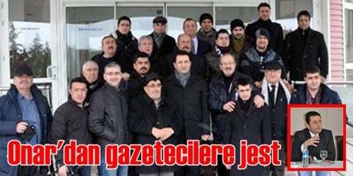 Gazetecilere pastalı kutlama