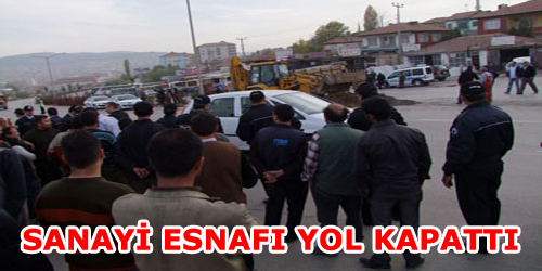 Sanayi Esnafından Yol Kapatma Eylemi 