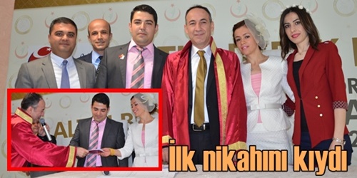 İlk nikahını kıydı