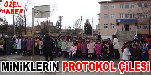 Soğukta Protokol Beklediler