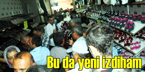 Bu da ayakkabı izdihamı!