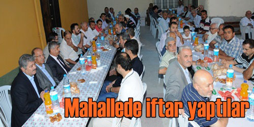 Mahallede İftara Katıldılar