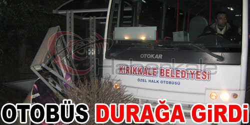 Yolcu Durağına Otobüs Girdi